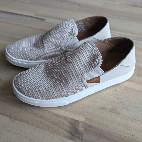 OluKai Shoes - Women's OluKai Pehuea Slip-On Shoes (Women's 7)
